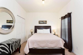 4Br 3Bath Townhome BBQ Pool 15min Disney 1625ft